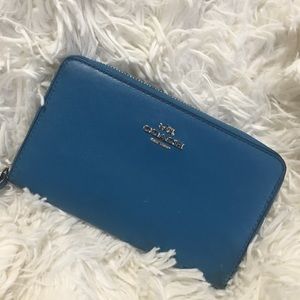 COACH zipper wallet